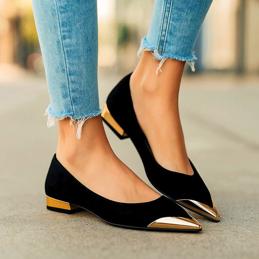 Julia Aveline | Elegante Goldspitze mit Komfortsohle