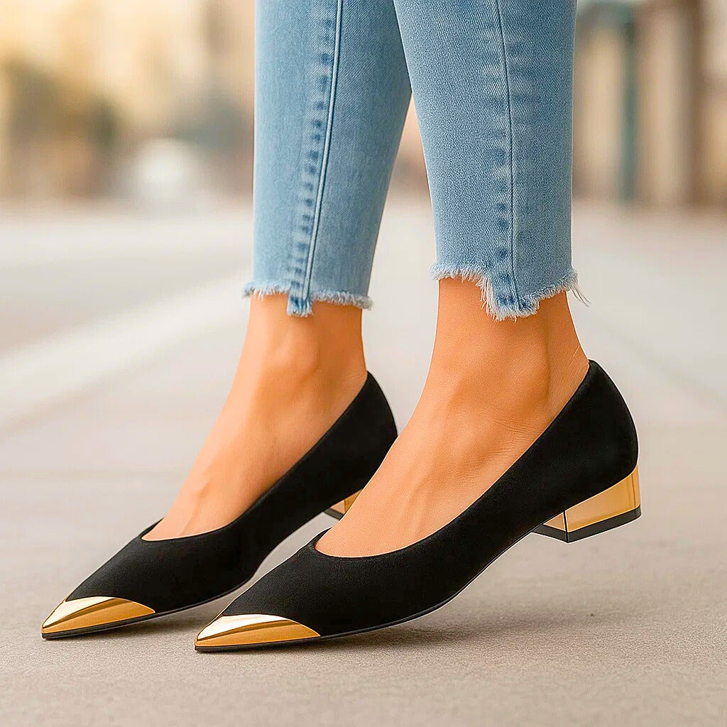Julia Aveline | Elegante Goldspitze mit Komfortsohle