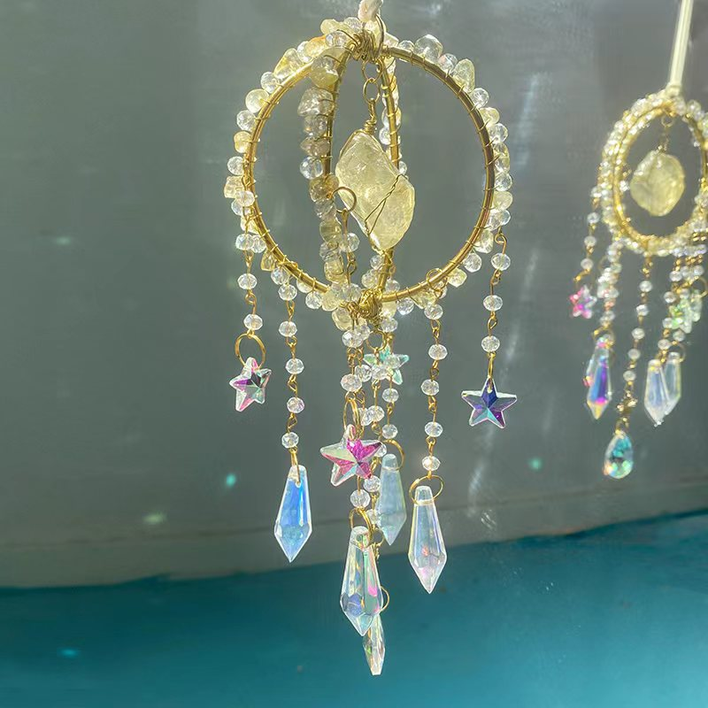 CrystalGleam - Helleren Sie Ihr Zuhause sofort mit lebendigen Kristallregenbögen auf