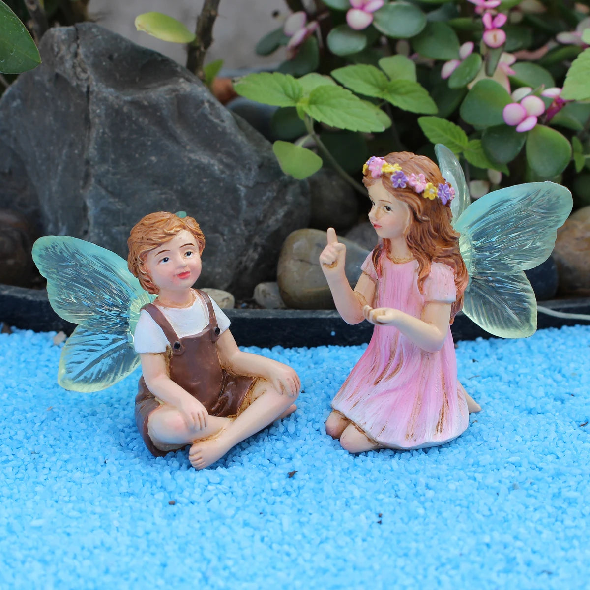 FeenGlanz Gartenzauber Mini Feenfiguren Set mit 2 | Harz Tisch- und Gartendekorationen | Charmante Außenornamente