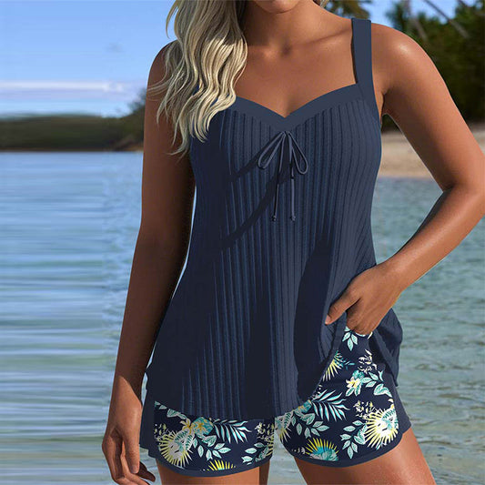 Lana - Gestreifter Tankini mit Zweiteiligem Strandshorts