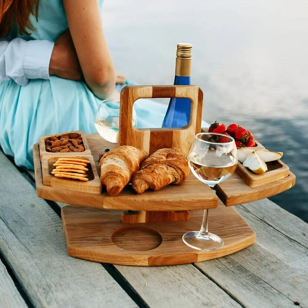 Klappbarer Holz-Picknicktisch | Mit Flaschen und Glashalter | Snackfach |PicknickWerk
