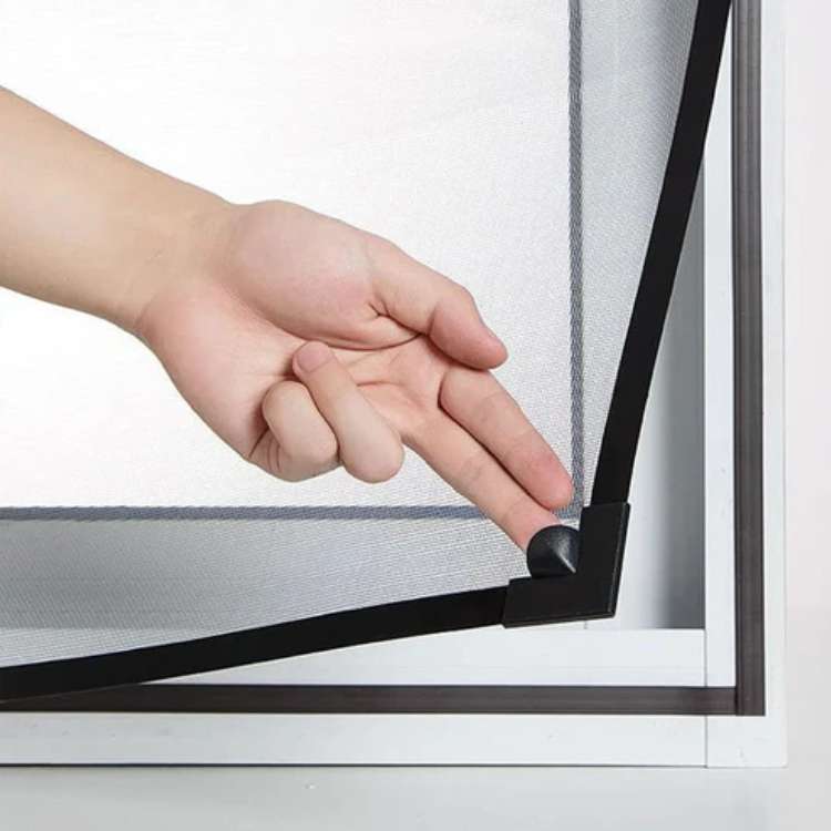 BreezeGuard Magnetischer Fensterschutz — Mühelose Frischluft, Insektenfrei