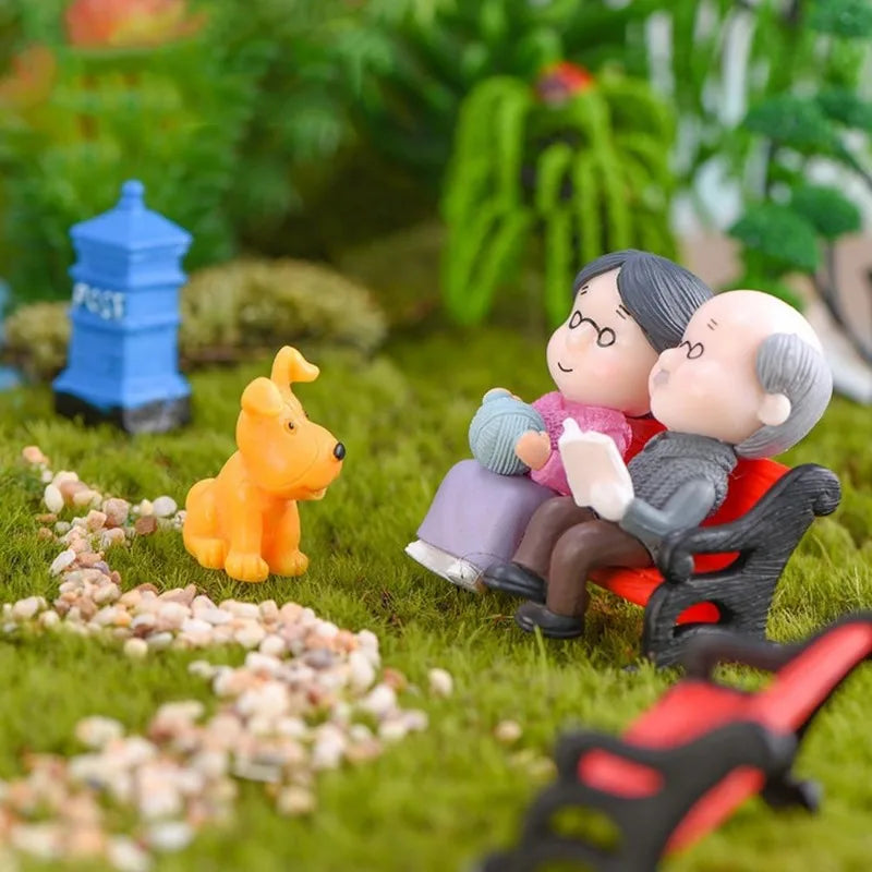 MiniLuv Figuren Set | Großmutter und Großvater Paar | Miniatur Garten- und Wohnkultur | PVC